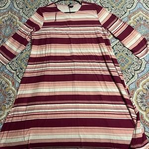 New directions 3/4 sleeve knee length dress. Buttery soft material.